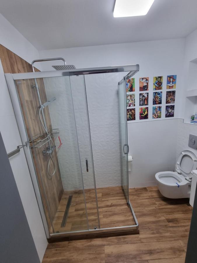 Ultra-Central 1 Bed Apartment, Str Nicolae Iorga Бая Маре Екстериор снимка