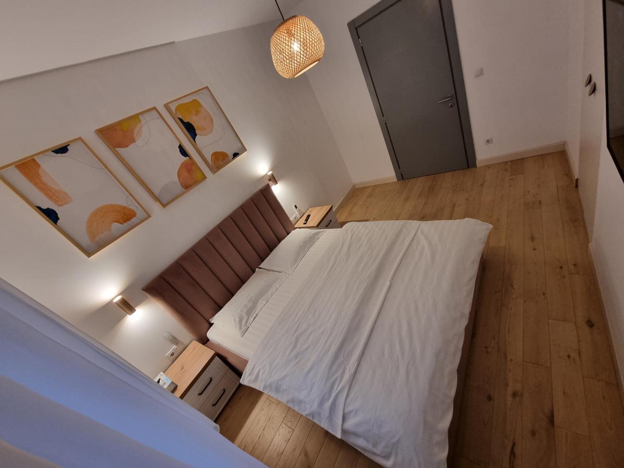 Ultra-Central 1 Bed Apartment, Str Nicolae Iorga Бая Маре Екстериор снимка